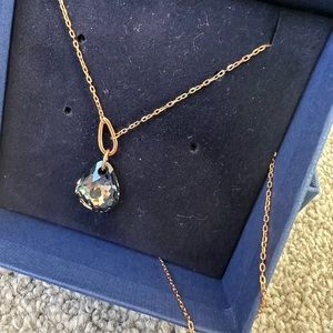 Swarovski stone rose gold necklace